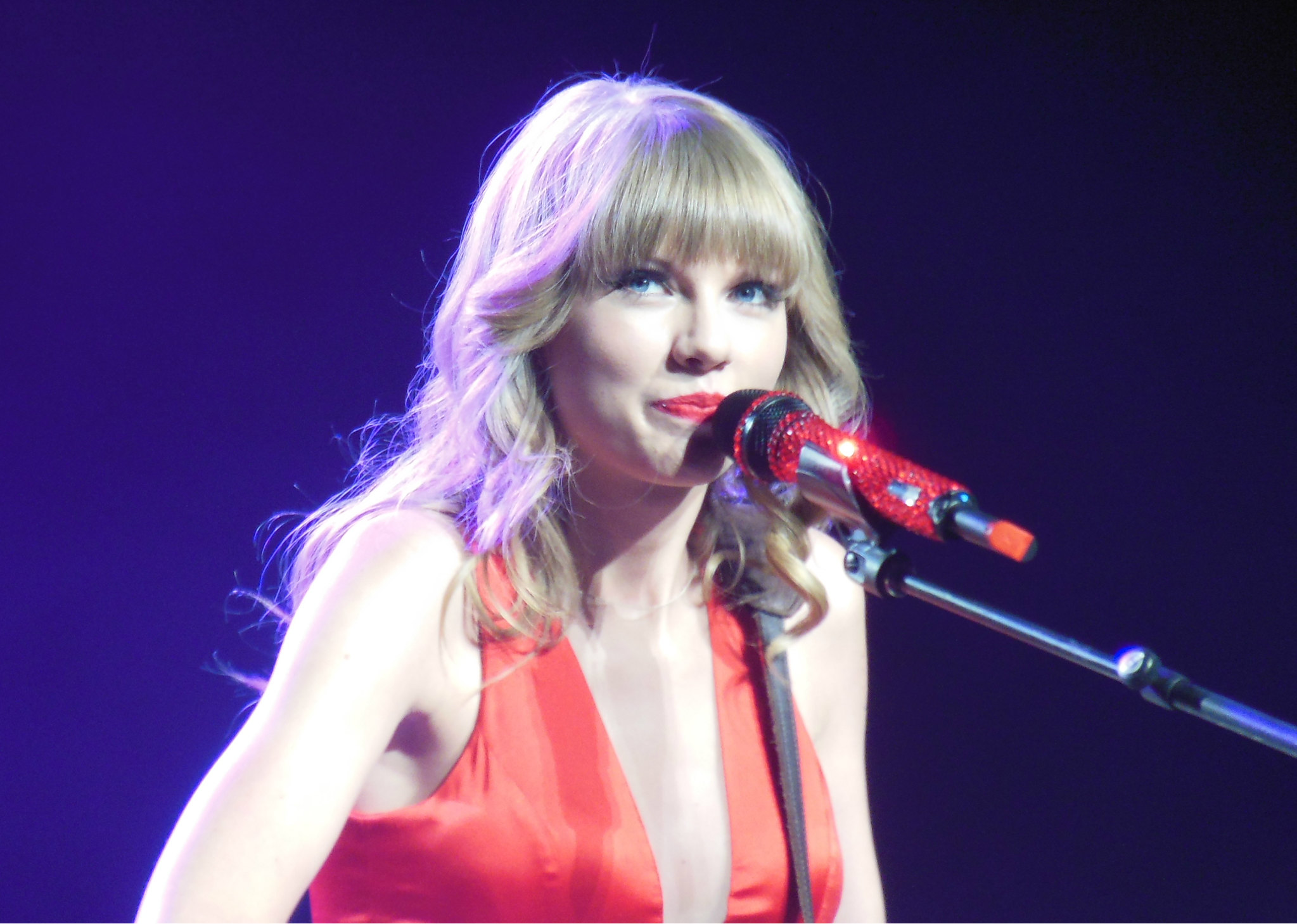 Single Review Taylor Swift Love Story Taylor S Version Redbrick Music